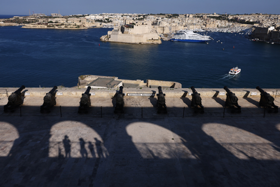 Go to Малта, између прошлости и будућности <br> ЗЕМЉА У КОЈОЈ СЕ МОРЕ ПИЈЕ
